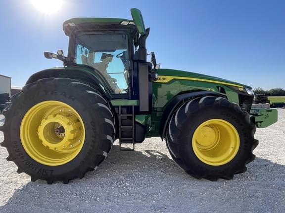 Image of John Deere 8R 370 equipment image 3