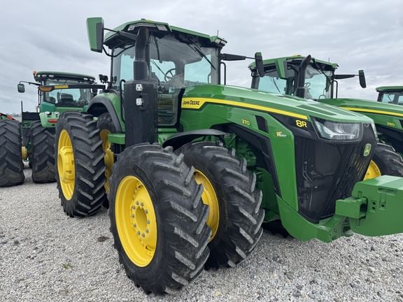 2024 John Deere 8R 370 Equipment Image0