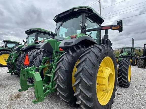 Image of John Deere 8R 370 equipment image 3