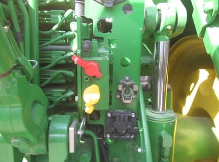 Image of John Deere 8R 370 equipment image 4