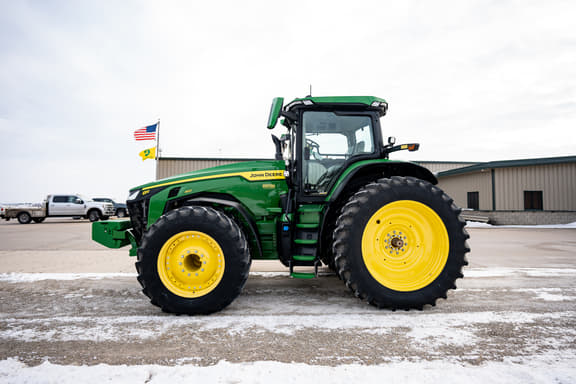 Image of John Deere 8R 410 equipment image 2