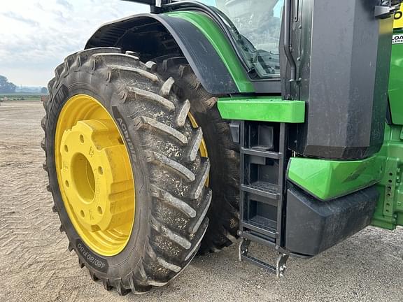 Image of John Deere 8R 410 equipment image 3