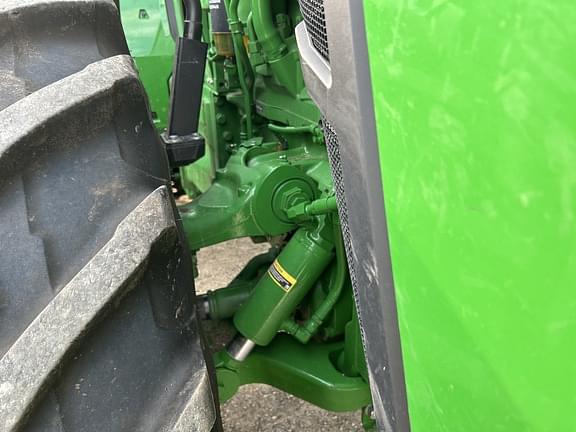 Image of John Deere 8R 410 equipment image 2