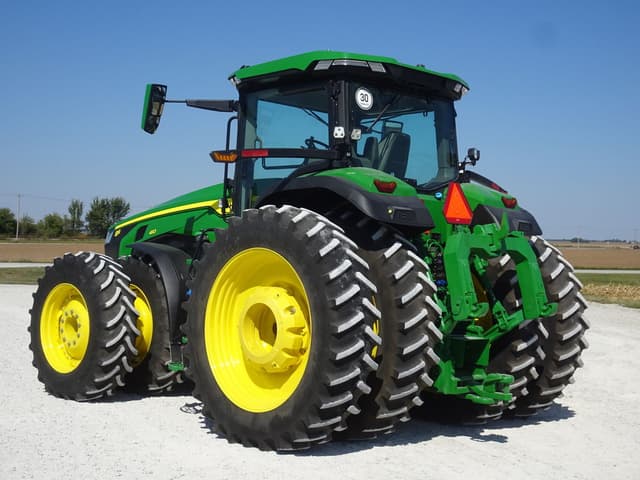 Image of John Deere 8R 410 equipment image 4