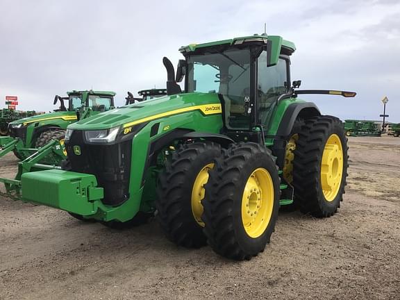 Image of John Deere 8R 410 equipment image 4