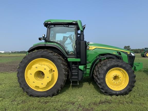 Image of John Deere 8R 410 equipment image 1