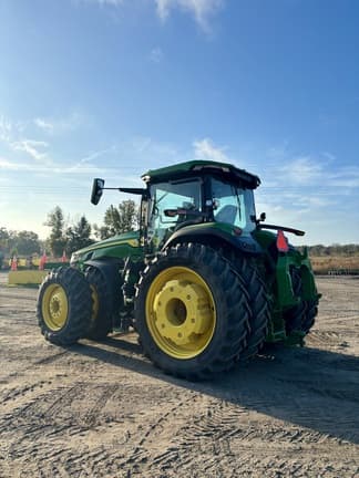 Image of John Deere 8R 410 equipment image 2