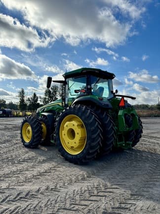 Image of John Deere 8R 410 equipment image 2