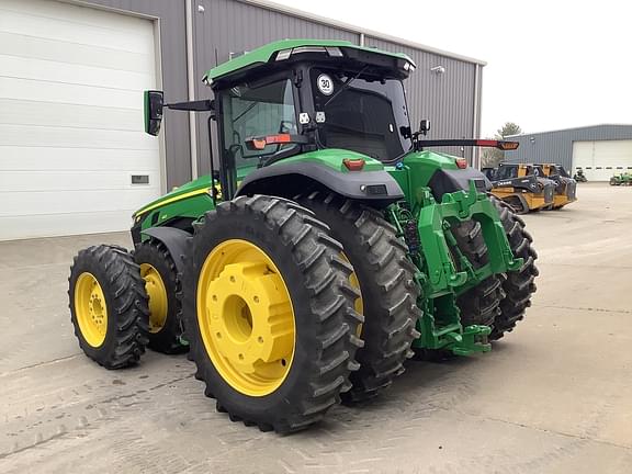 Image of John Deere 8R 410 equipment image 2