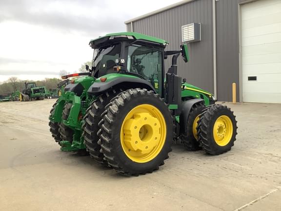 Image of John Deere 8R 410 equipment image 4