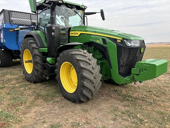 Image of John Deere 8R 410 equipment image 2