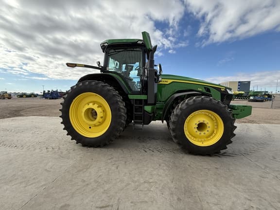 Image of John Deere 8R 410 equipment image 3