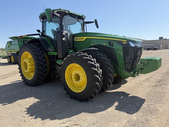 Image of John Deere 8R 410 equipment image 4