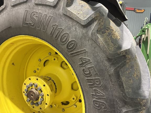 Image of John Deere 8R 410 equipment image 3