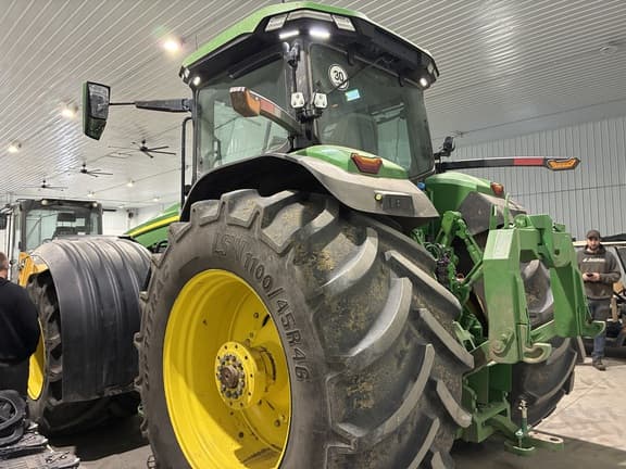 Image of John Deere 8R 410 equipment image 2