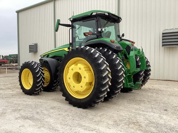 Image of John Deere 8R 410 equipment image 2
