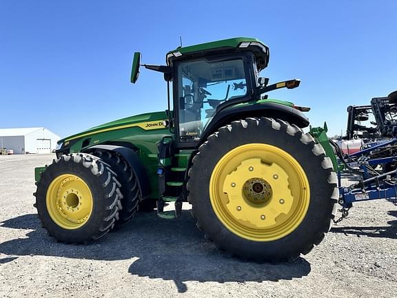 Image of John Deere 8R 410 equipment image 2