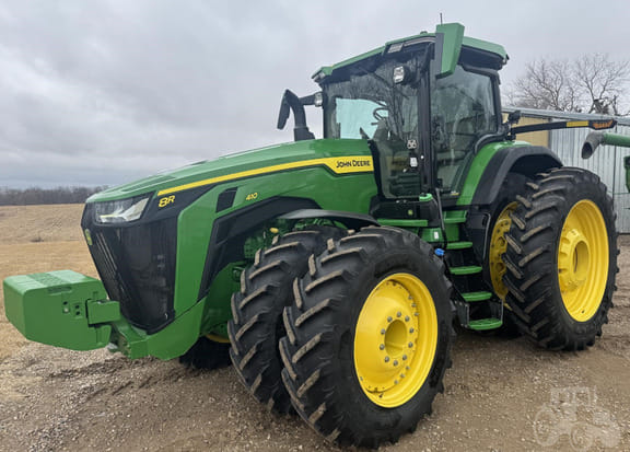 2024 John Deere 8R 410 Equipment Image0