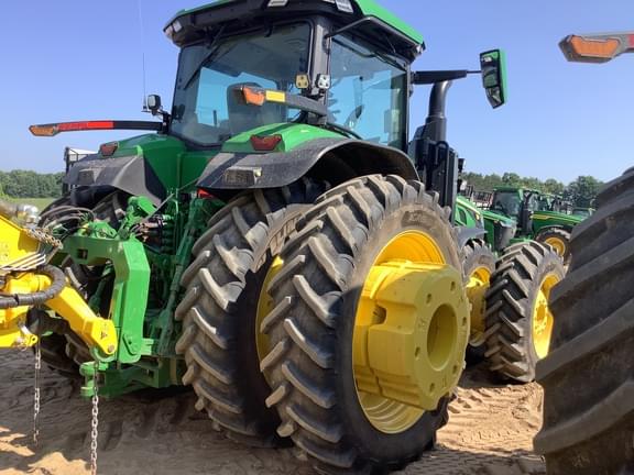 Image of John Deere 8R 410 equipment image 2