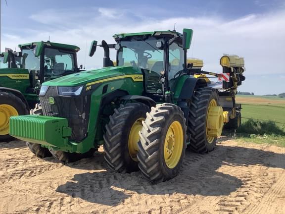Image of John Deere 8R 410 equipment image 1