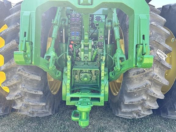 Image of John Deere 8R 410 equipment image 3