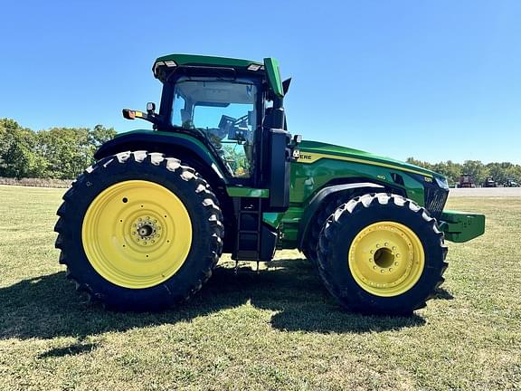 Image of John Deere 8R 410 equipment image 4