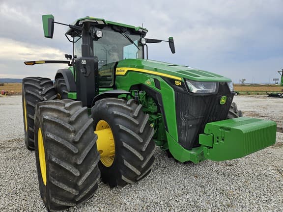 Image of John Deere 8R 410 equipment image 4