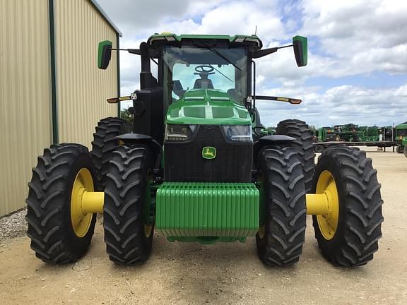 Image of John Deere 8R 410 equipment image 2