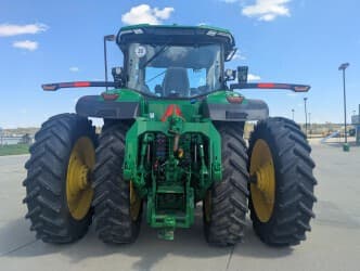 Image of John Deere 8R 410 equipment image 4