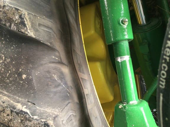 Image of John Deere 8R 410 equipment image 3
