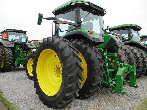 Image of John Deere 8R 410 equipment image 2