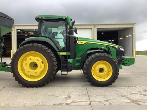Image of John Deere 8R 410 equipment image 4