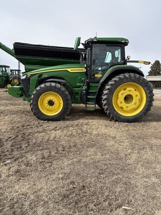 Image of John Deere 8R 410 equipment image 3