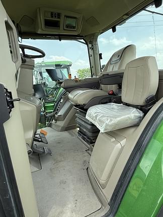 Image of John Deere 8R 410 equipment image 4
