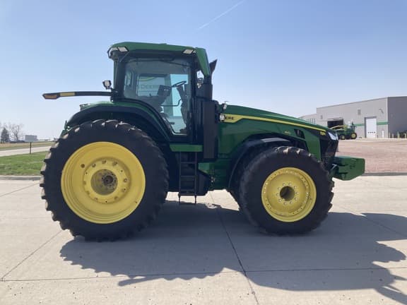 Image of John Deere 8R 410 equipment image 3