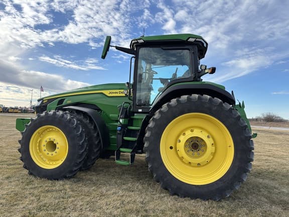 Image of John Deere 8R 410 equipment image 2
