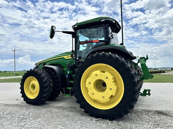 Image of John Deere 8R 410 equipment image 2