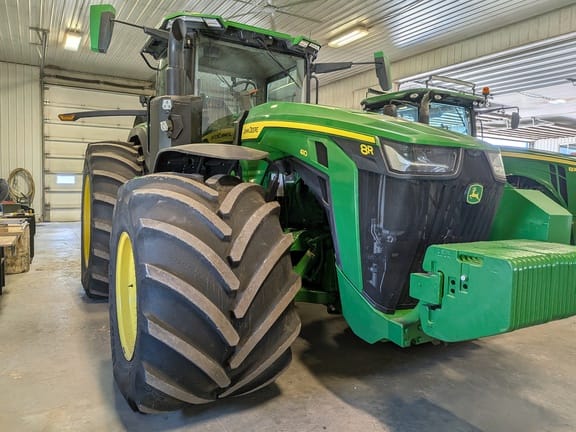 2024 John Deere 8R 410 Equipment Image0