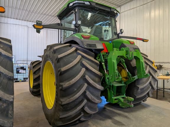 Image of John Deere 8R 410 equipment image 2