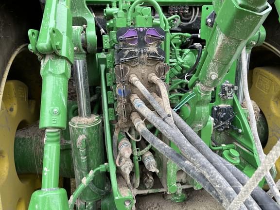 Image of John Deere 8R 410 equipment image 3