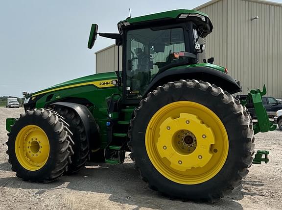 Image of John Deere 8R 410 equipment image 4