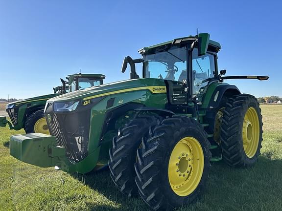 Image of John Deere 8R 410 equipment image 4