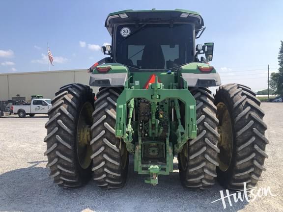 Image of John Deere 8R 410 equipment image 2