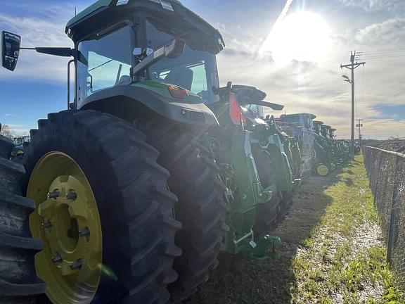 Image of John Deere 8R 410 equipment image 2