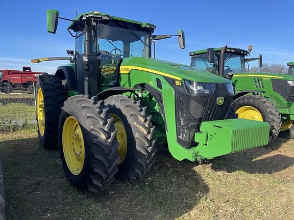 Image of John Deere 8R 410 equipment image 4