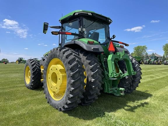 Image of John Deere 8R 410 equipment image 2