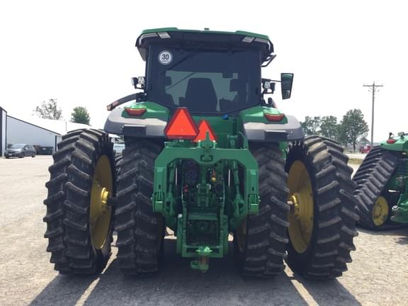 Image of John Deere 8R 410 equipment image 2