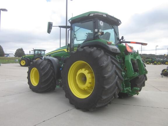 Image of John Deere 8R 410 equipment image 2