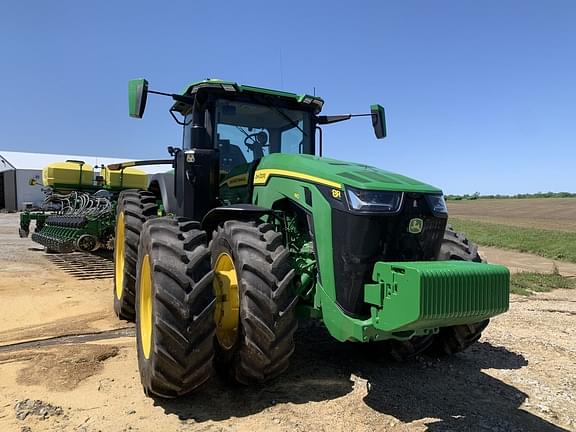 Image of John Deere 8R 410 equipment image 2