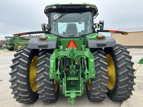 Image of John Deere 8R 410 equipment image 4